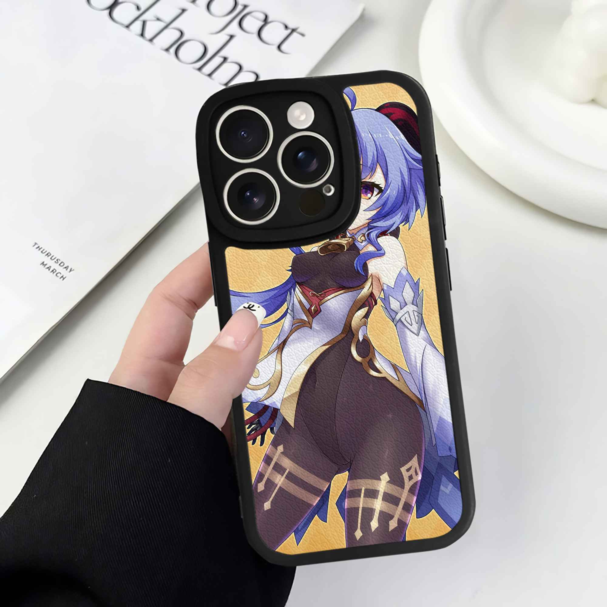 げんし神 genshin 【iPhone 16シリーズ対応】シリコンスマホケース（レザー調） 材質：シリコン